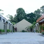 RedDoorz Syariah Plus near Banyuwangi Airport